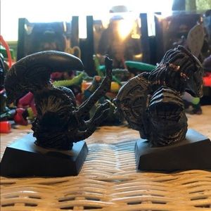 🔥🔥ALIEN VS PREDATOR BUST SOLD